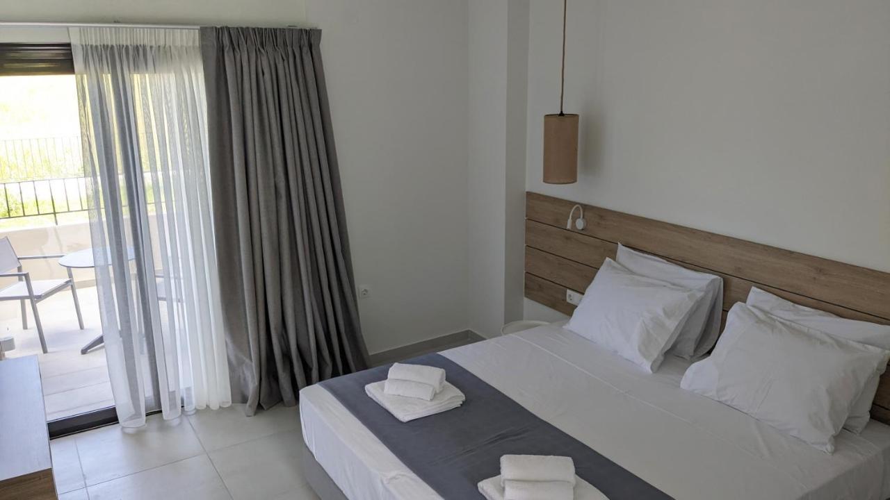 Costa Ionica - Mytikas Seaside Hotel Habitación foto